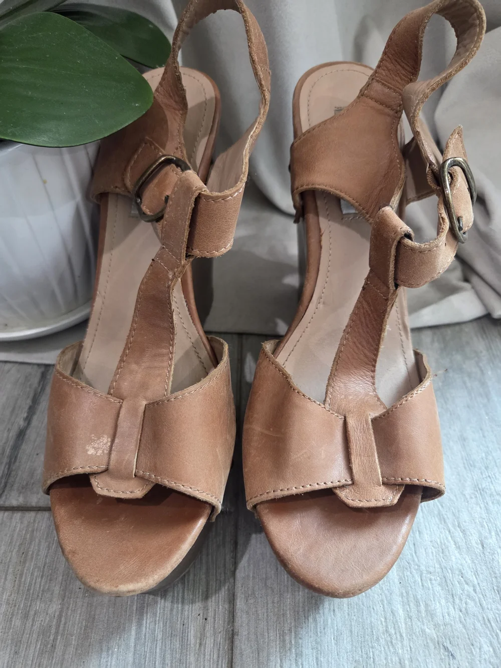Steve Madden Tan Leather Platform Wedge Sandals